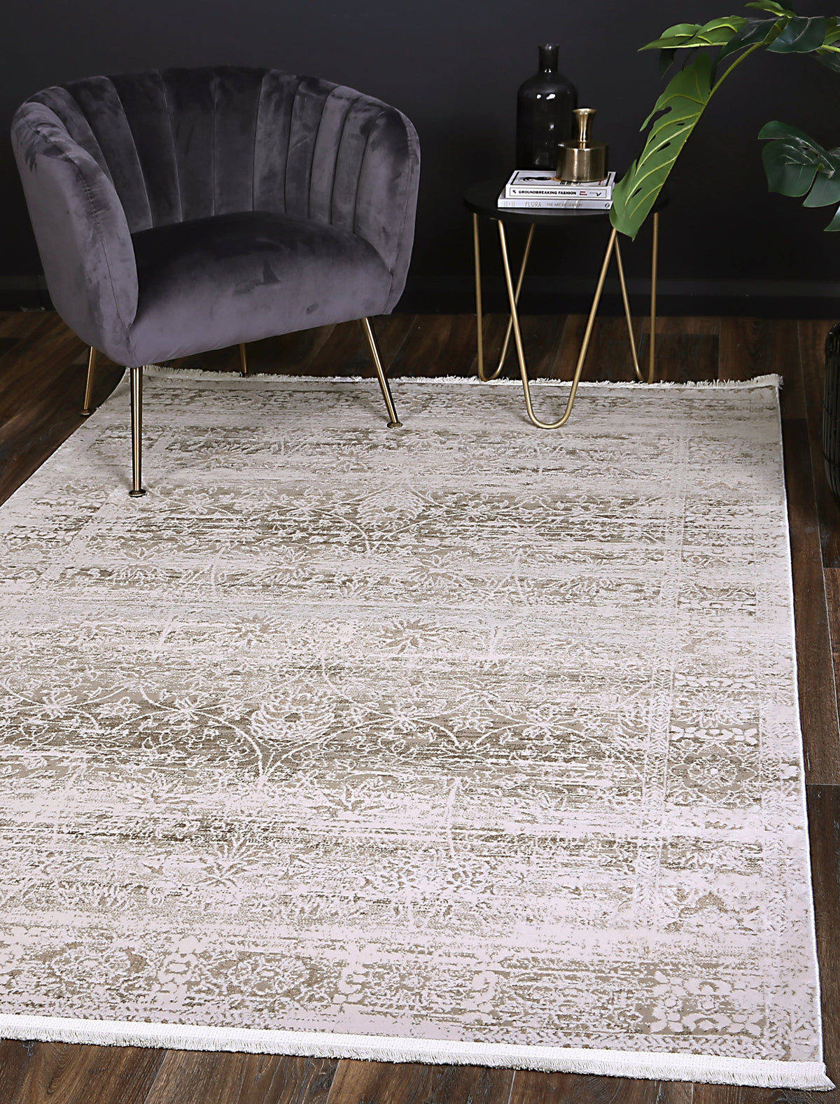 Le Canvas Sora Beige — corner detail