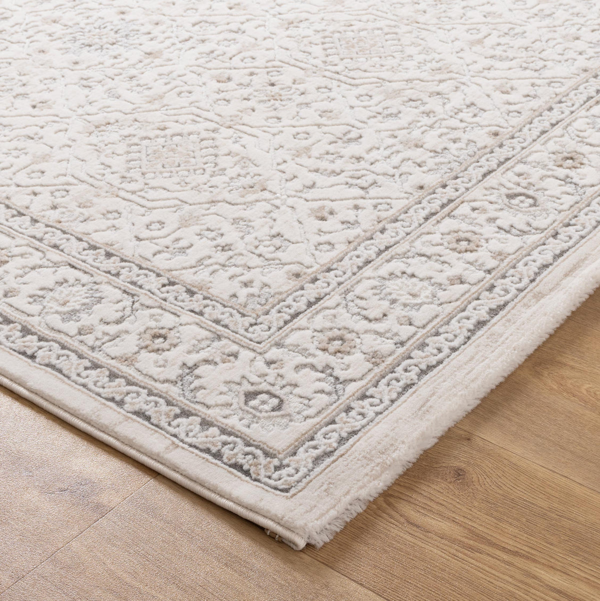 Le Canvas Ivo Ivory — corner detail