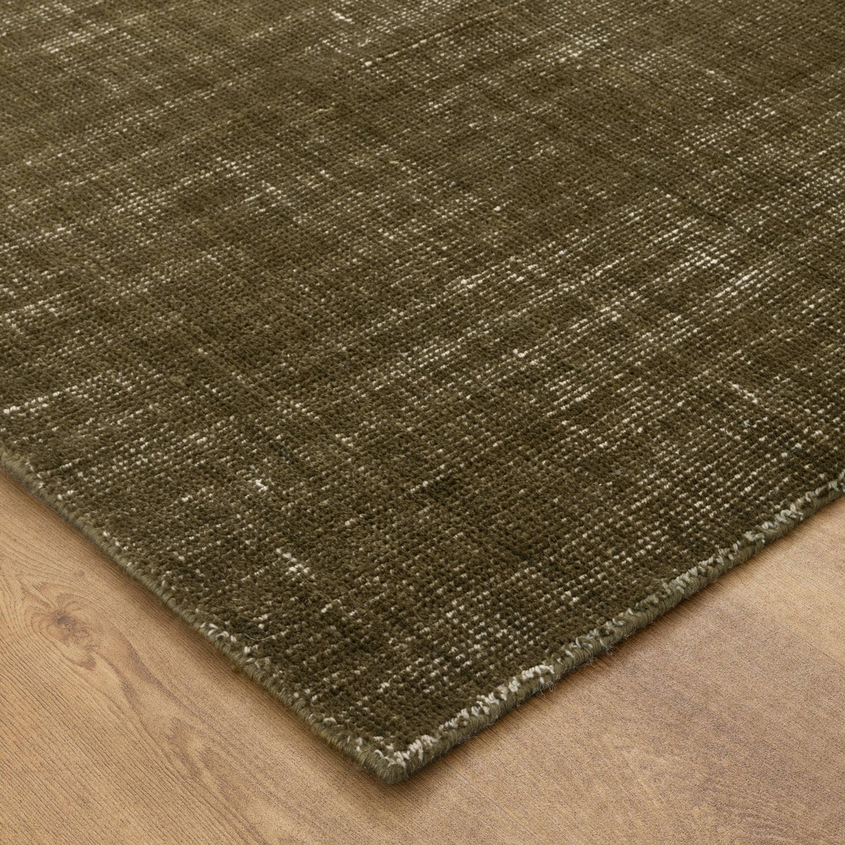 Le Canvas Olin Olive — corner detail