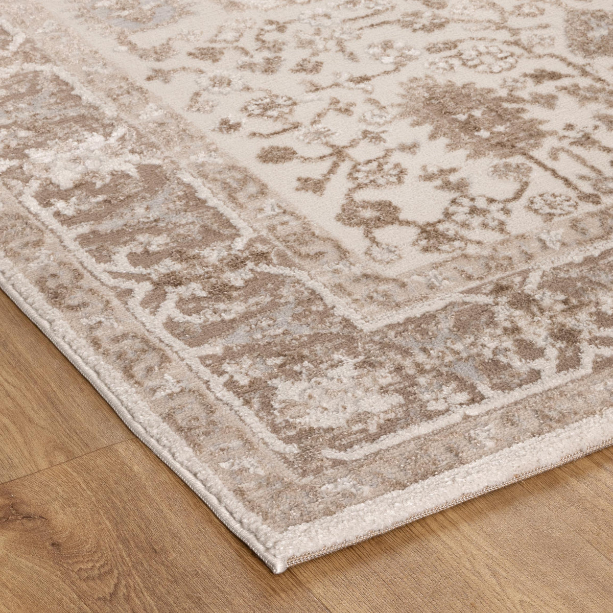 Le Canvas Sierra Oriental Beige — corner detail