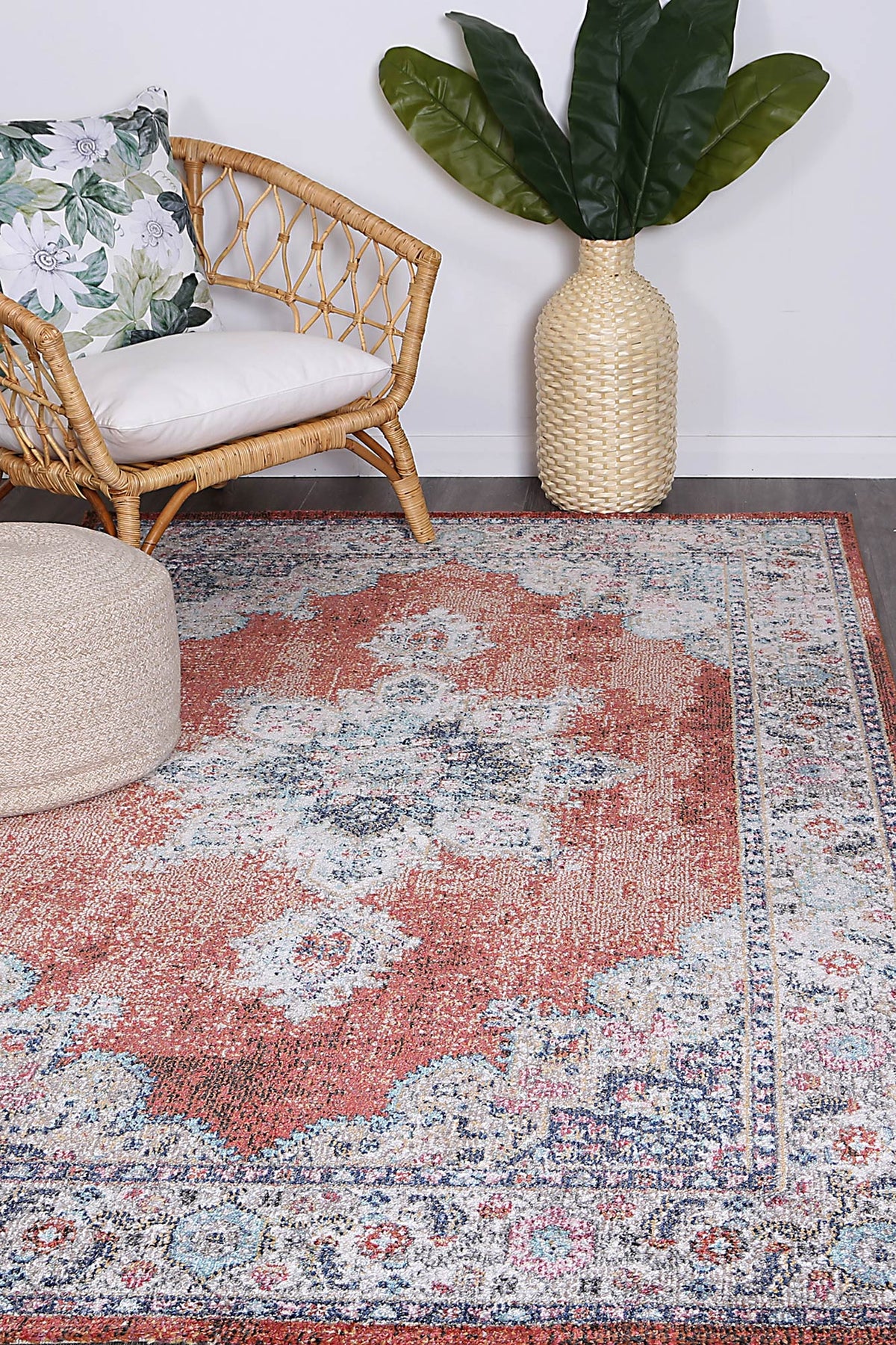 Le Canvas Tova Rust — corner detail
