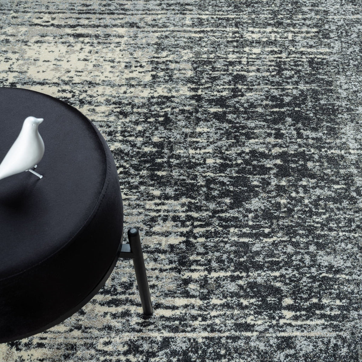 Le Canvas Ulric Ebony — pile texture