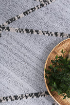 Le Canvas Thorne — Grey and ash rug, pile texture