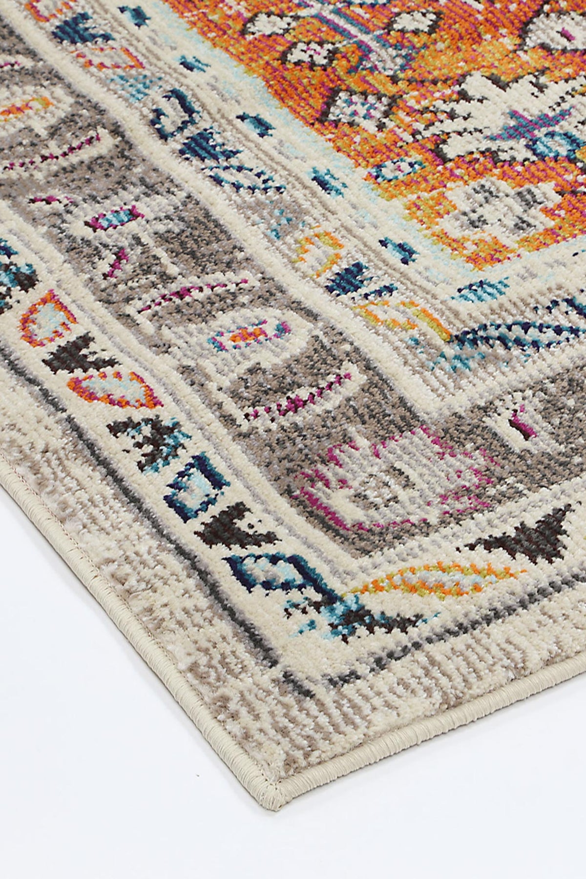 Le Canvas Isolde — Multi rug, showing rug back weave and edge finish