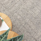 Le Canvas Arden — Grey rug, pile texture