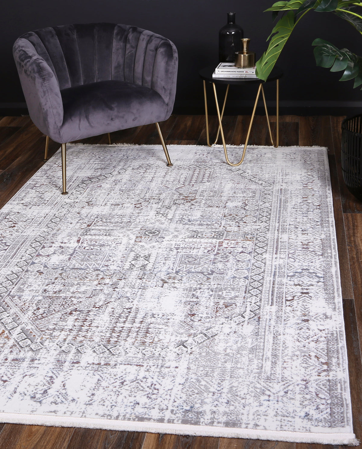 Le Canvas Vireo — Green rug, in-room view 1
