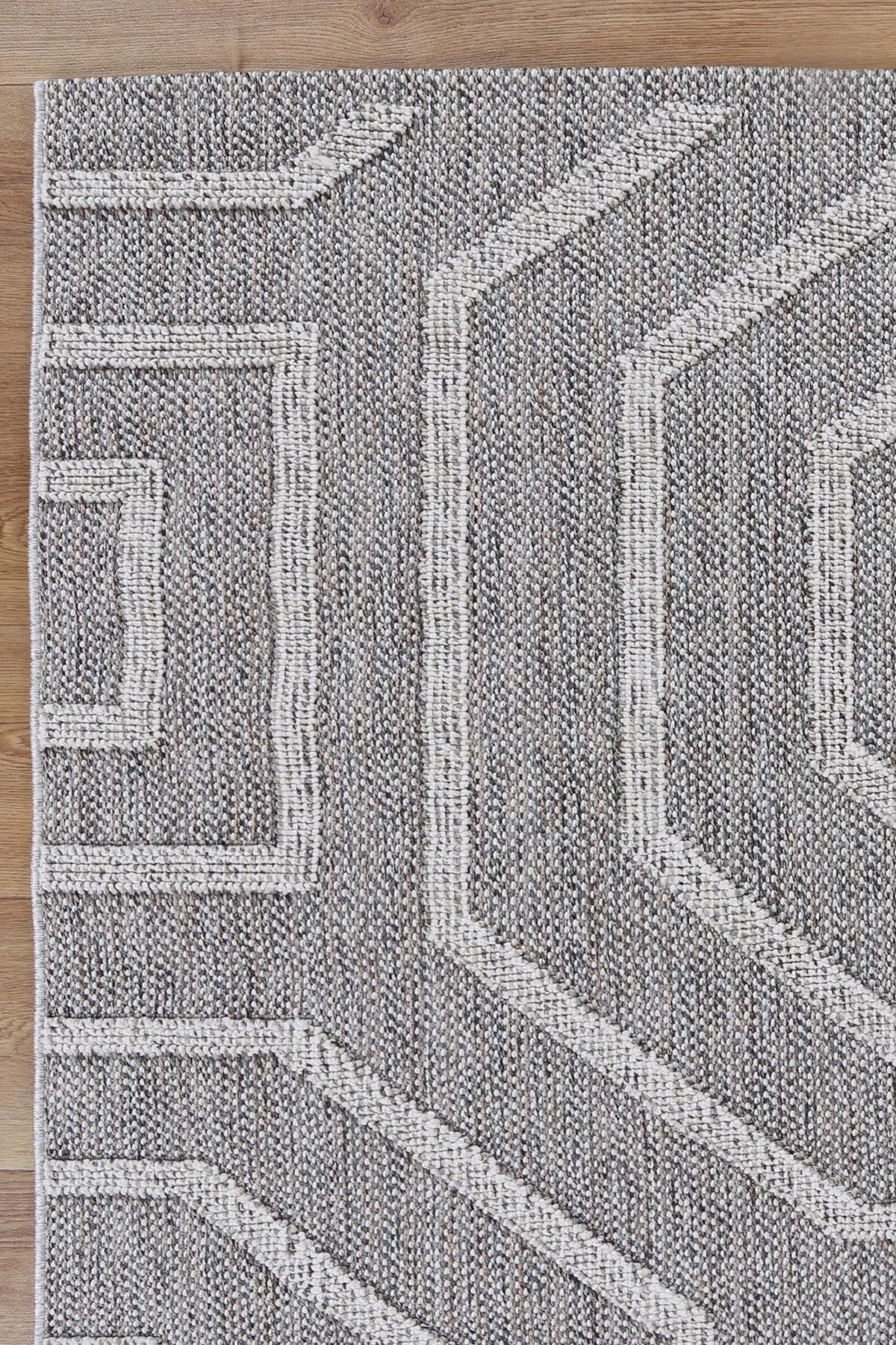 Le Canvas Linden — Grey rug, in-room view 3