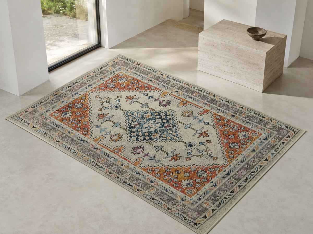 Le Canvas Isolde — Multi rug styled in a gallery interior