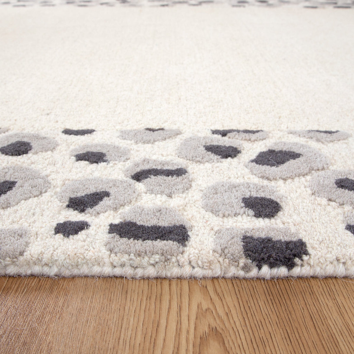 Kova Cream Grey — detail