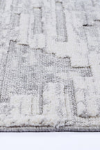 Supporting gallery image — exact source recovery (slot08_bilbao-ishka-grey-rug_03.jpg)