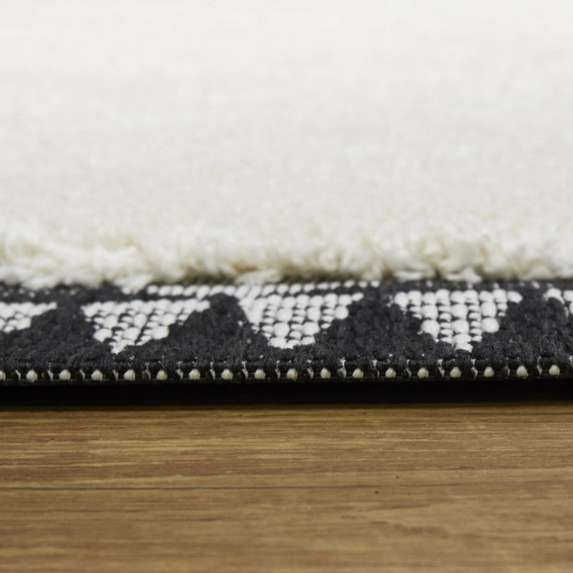 Liege Ivory — DETAIL
