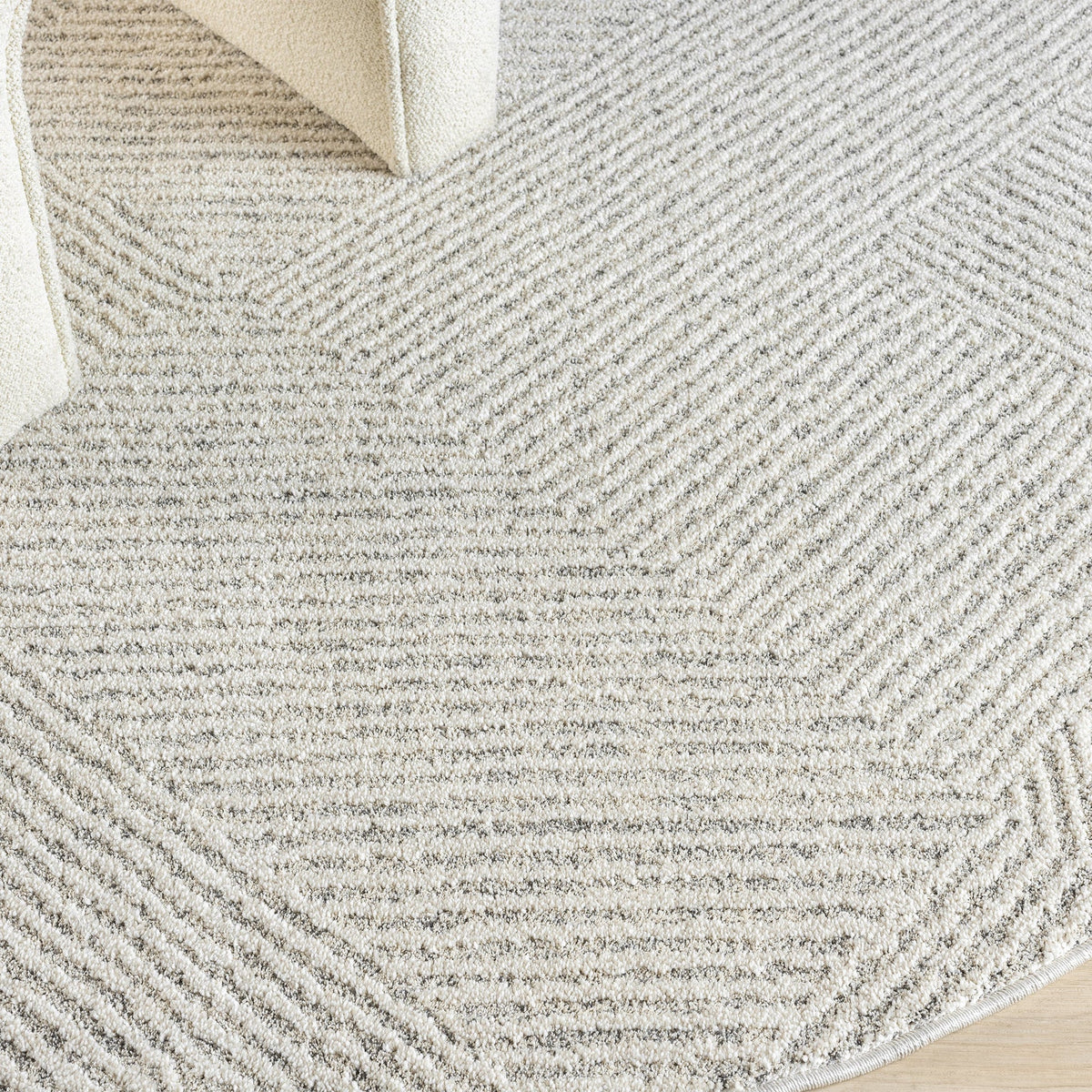 Tova Sand — DETAIL