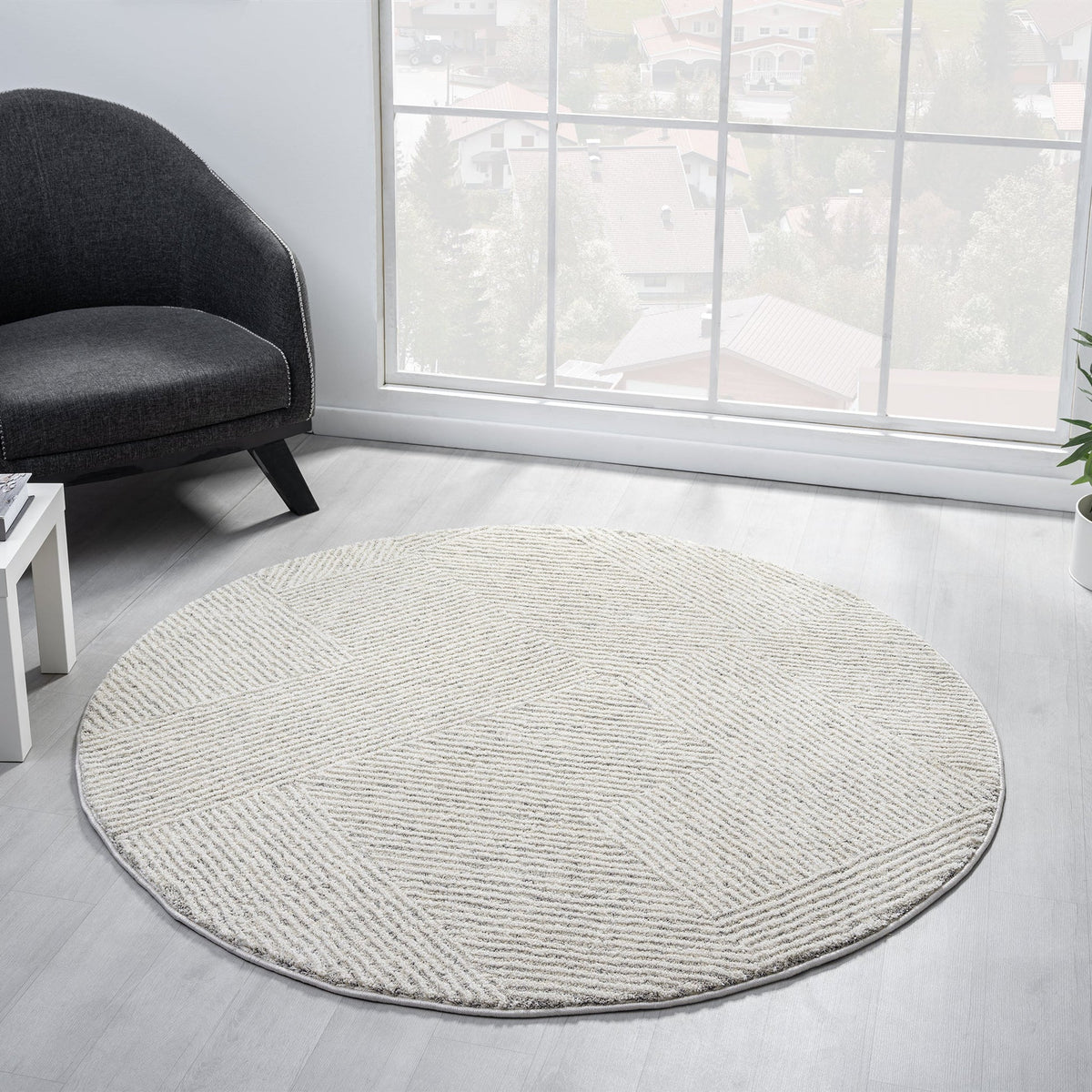Tova Sand — ROOM_LIFESTYLE